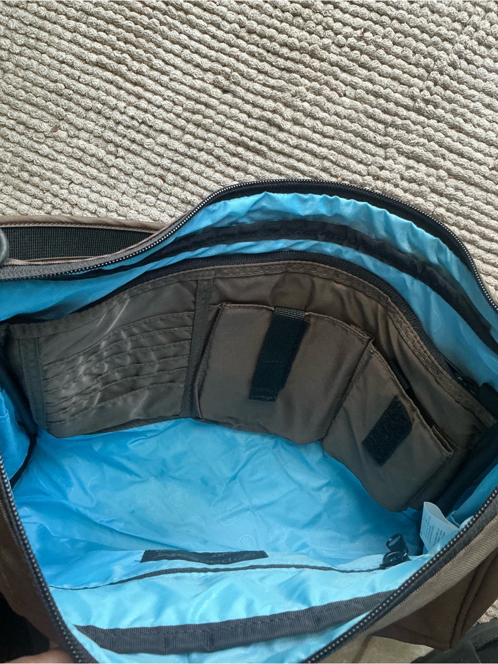 NWOT PACSAFE CitySafe 200 bag - Picture 4 of 5